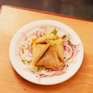 Onion Samosa (2 pcs)